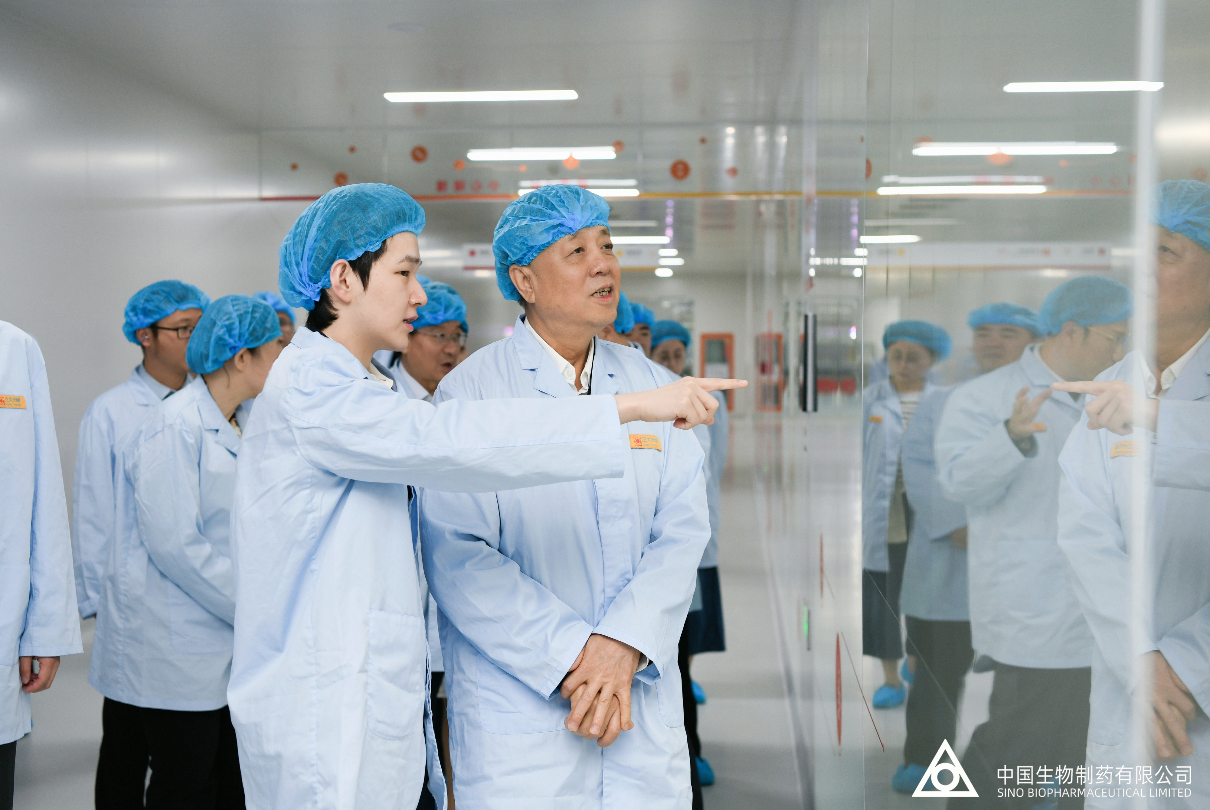 全国人大常委会副委员长武维华一行到正大天晴调研